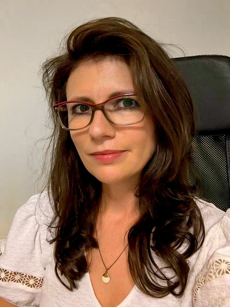 Ene	Alina